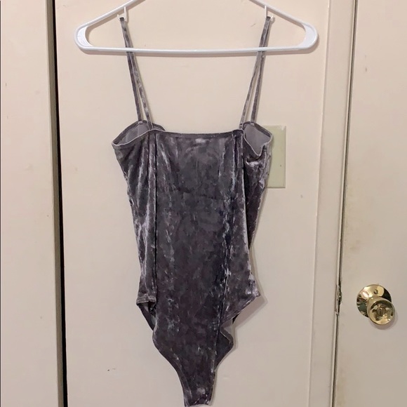 Forever 21 Periwinkle Velvet Bodysuit size S - Picture 2 of 2
